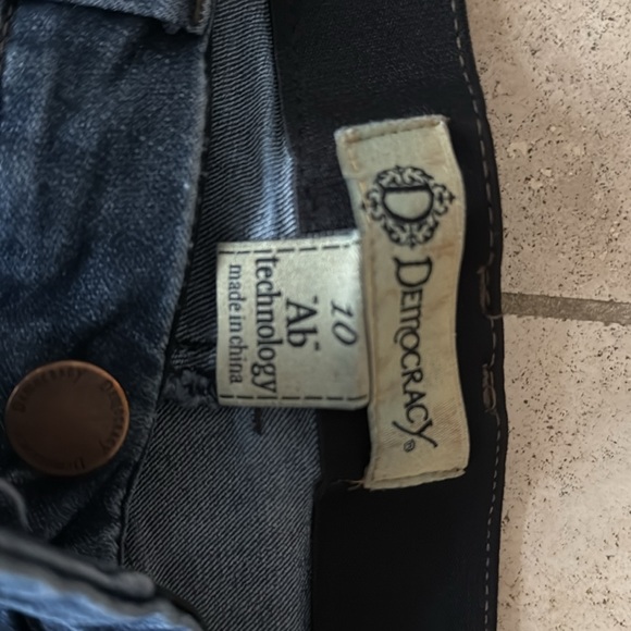 Jeans! - Picture 2 of 2